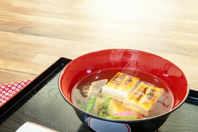 雑煮とそばのつゆは同じでもOK？味付けの違いや注意点＆調整のコツ